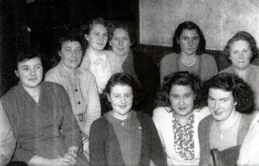 W.I. Christmas party circa 1948, Vera & Sylvia Trinder front row